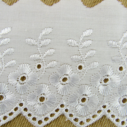 White Cotton Broderie Anglaise with Flower & Scalloped Chain Edge 75mm - 3373 - ThreadandTrimmings