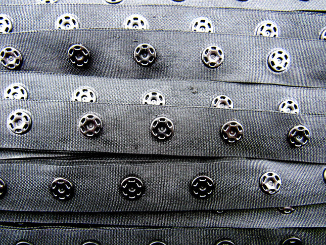 Duvet Cover Snap Fastener Popper Tape  by the Meter 18mm Wide  25mm Spacing - ThreadandTrimmings