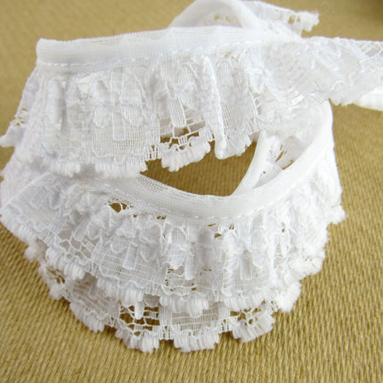 Gathered Frilled Lace with Daisy Chain - 32mm / 1.25" - Nottingham Lace - 426F